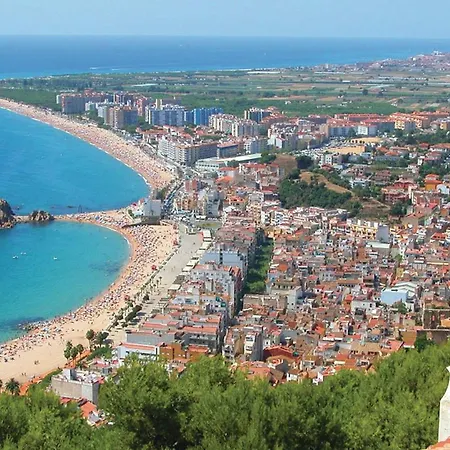 1 Bedroom Nice Apartment In Blanes Apartment *